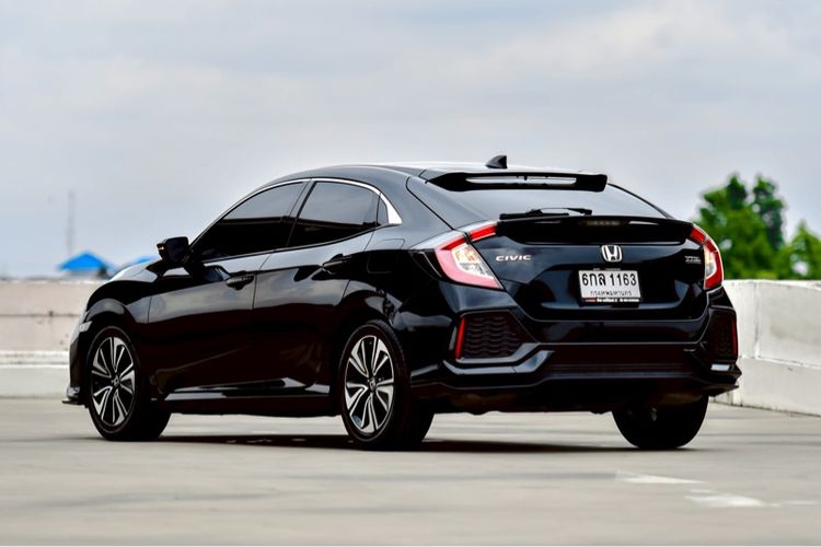 Honda Civic 2017.0 มือสอง เบนซิน ไมล์  จัดไฟแนนซ์ได้ มือเดียว - Image 3