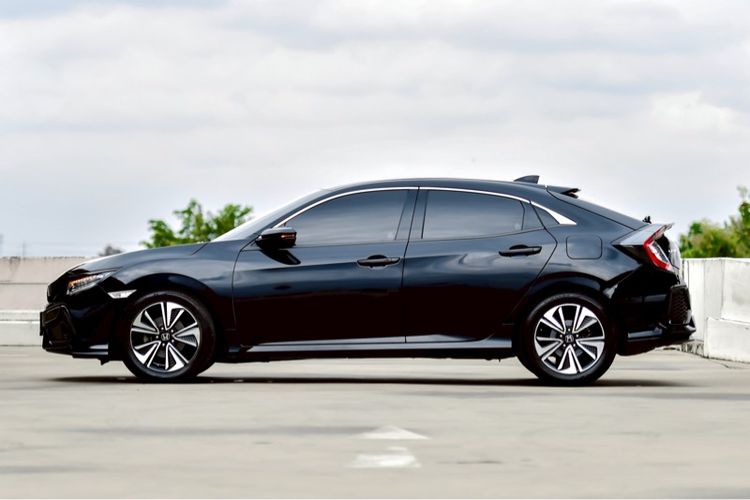 Honda Civic 2017.0 มือสอง เบนซิน ไมล์  จัดไฟแนนซ์ได้ มือเดียว - Image 4