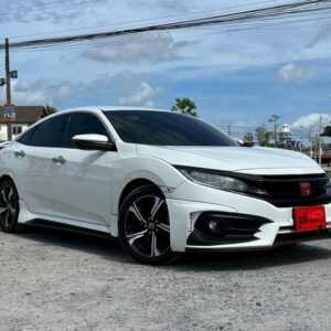 Honda Civic 2018.0 มือสอง เบนซิน ไมล์ ฟรีดาวน์ เครดิตดีออกรถ 0 บาท