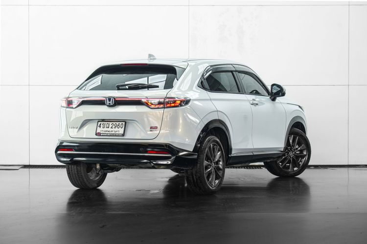 Honda HR-V 2023.0 มือสอง ไฮบริด ไมล์ ไม่เคยชน รถบ้านแท้ - Image 4