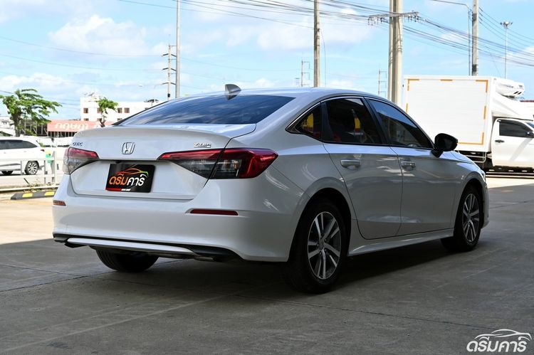 Honda Civic 2022.0 มือสอง เบนซิน ไมล์  ฟรีดาวน์ เช็กศูนย์ทุกระยะ - Image 3